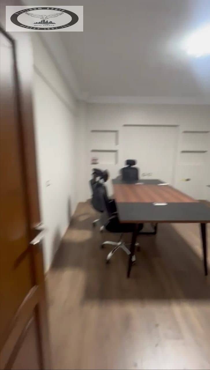 16 f337e8bb-d547-4b7a-8747-0f3b73bb38e7. jpg