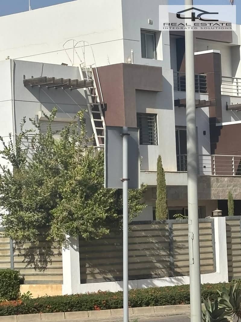 4 WhatsApp Image 2024-10-30 at 3.04. 54 PM. jpeg