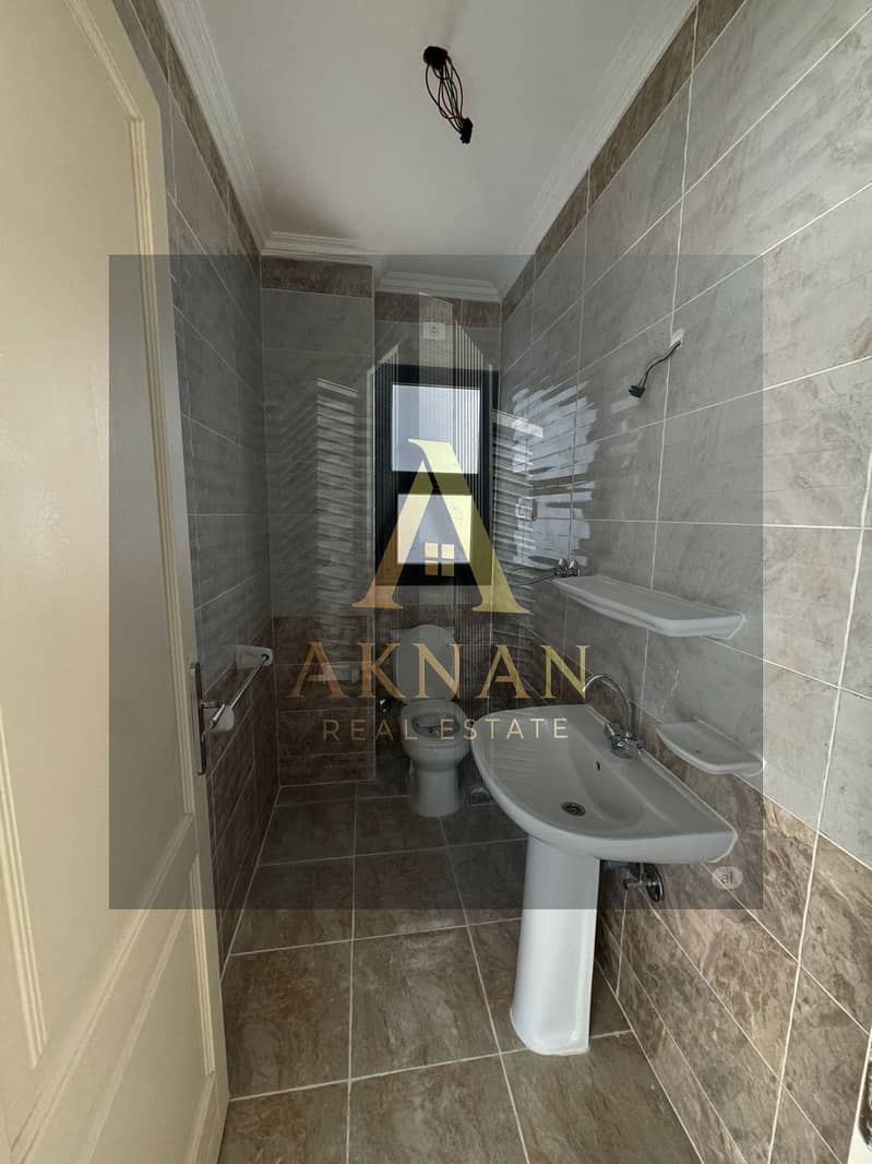 3 WhatsApp Image 2025-12-01 at 15.23. 33 (6). jpeg