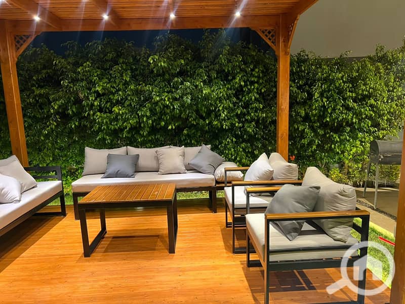 2 7fd411c9-ab47-469e-8793-21f3c4230bc1. jpg