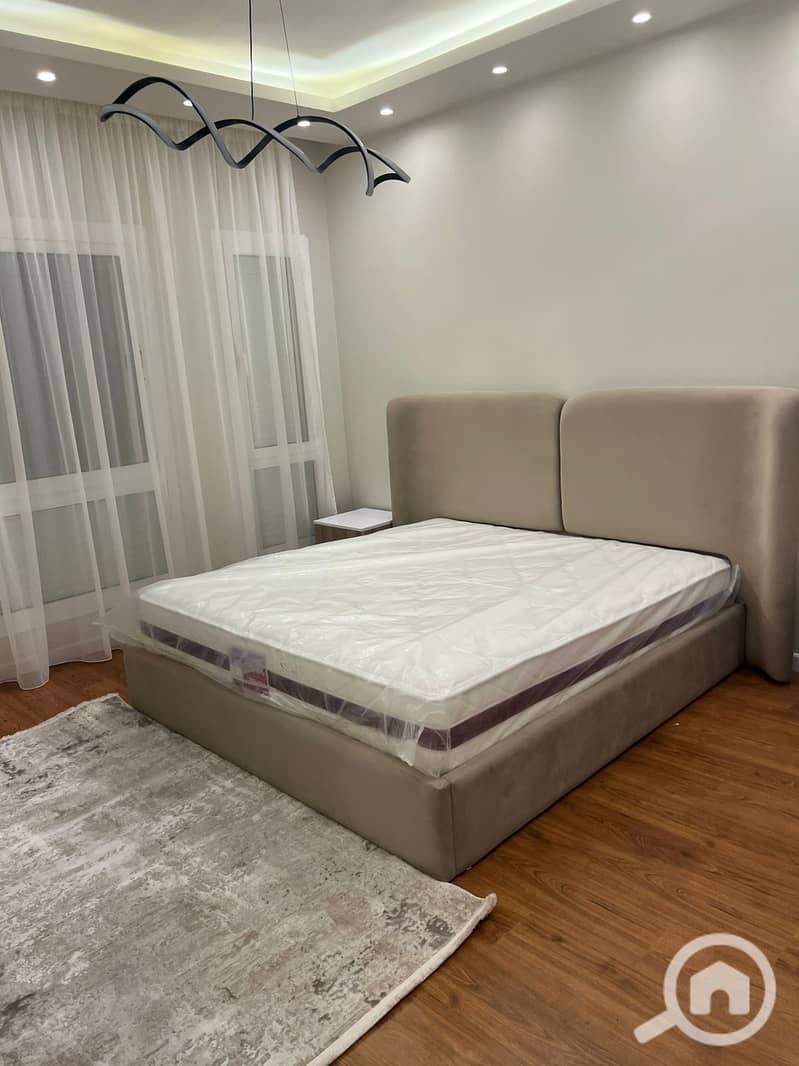 8 1e9a3d5c-8cef-419f-b581-ee9626703c12. jpg