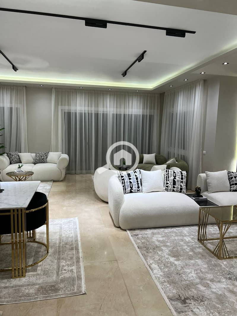 12 78547b2e-eb96-4c33-9e53-c71ce663089c. jpg