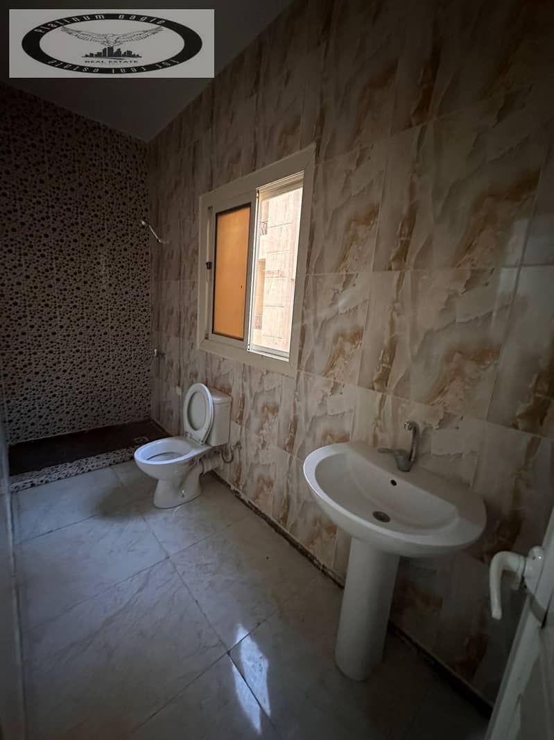 9 e54fdd2a-394d-4d0d-a64f-76bd4803e350. jpg