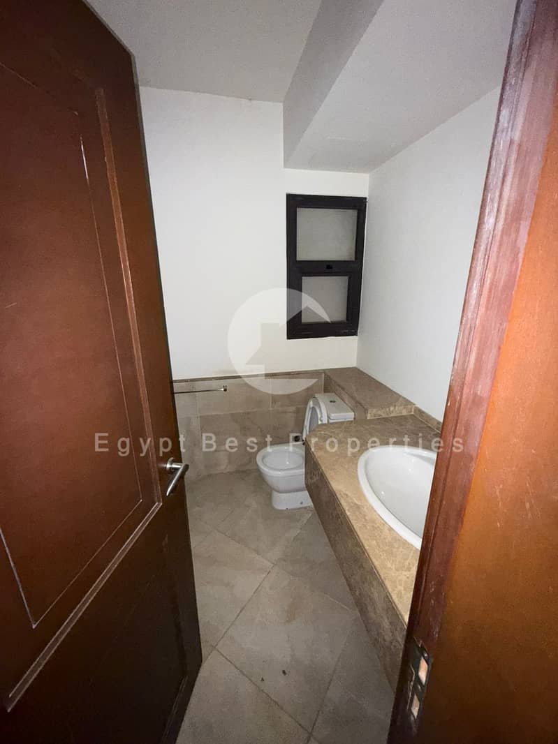 6 WhatsApp Image 2025-12-01 at 13.06. 44_0db217ea. jpg