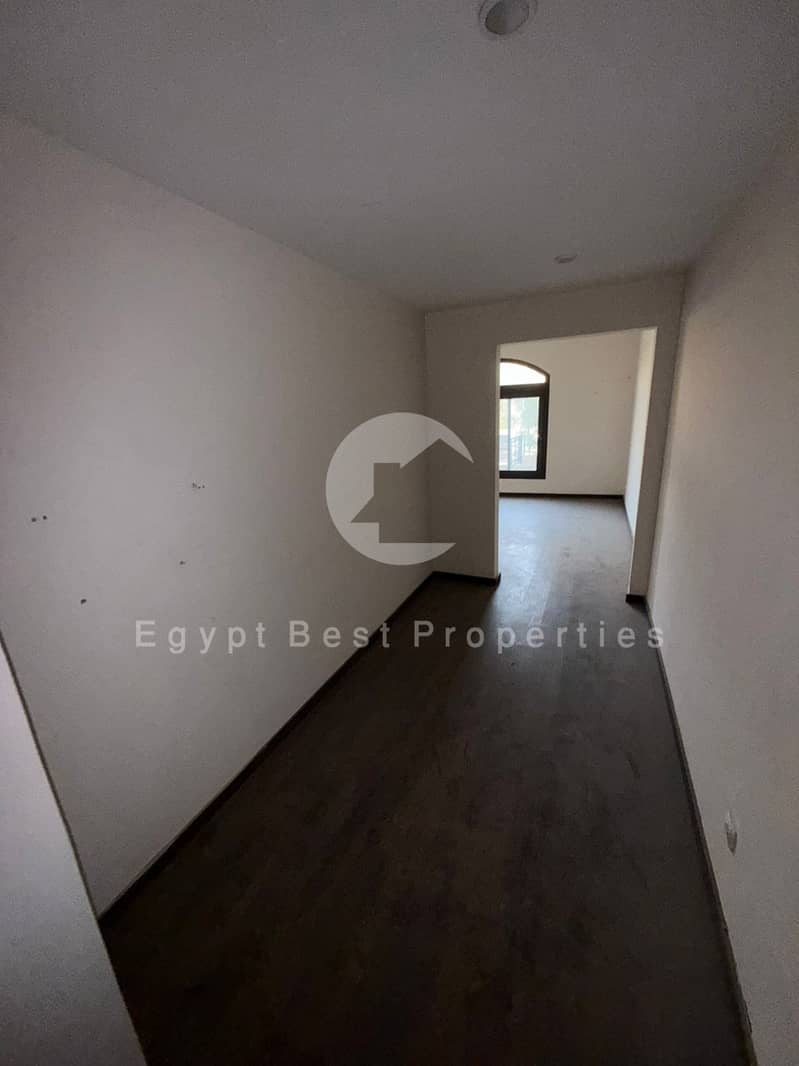 7 WhatsApp Image 2025-12-01 at 13.06. 44_202fbfb3. jpg