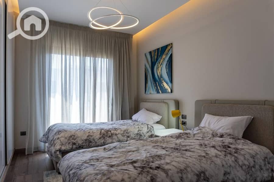 5 WhatsApp Image 2025-12-02 at 16.54. 54 (1). jpeg