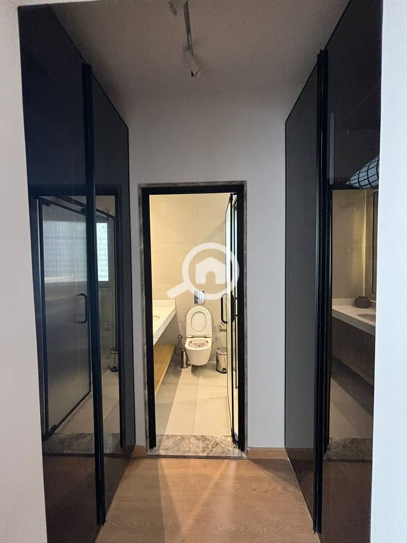 9 5f7a3b7d-e33d-4e03-b2cc-0bcb4aa4e064. jpg