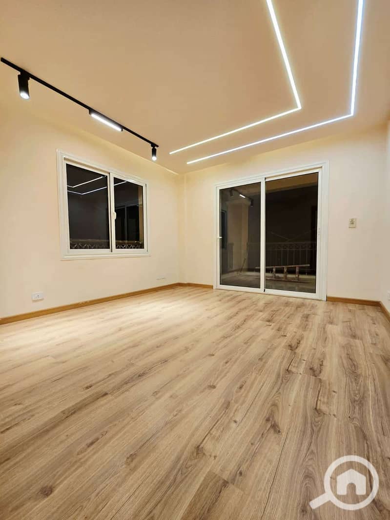 12 d99e06c9-cfee-424e-bb6e-aab34f2b803d. jpg