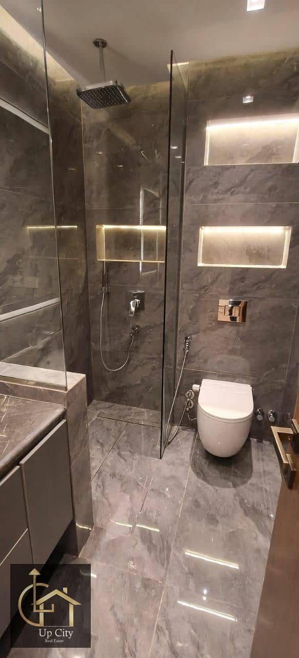 4 26d5d9db-366e-475f-bb48-14c0795c7d99. jpg