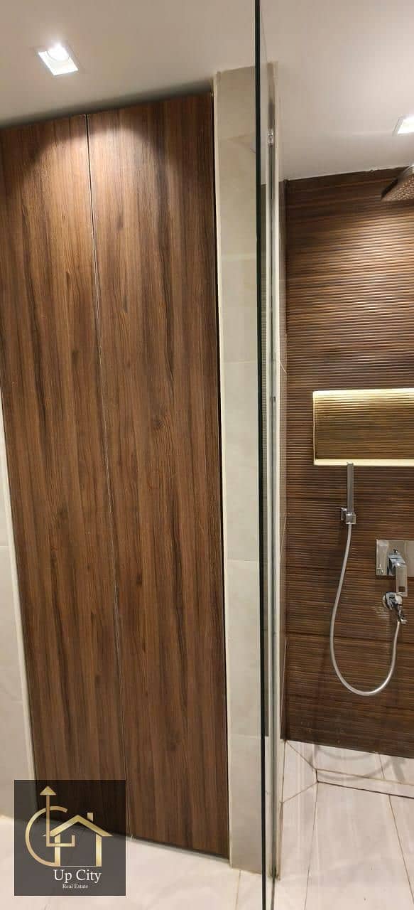 5 211f0076-ab29-4df2-8bba-25a6e2df2389. jpg