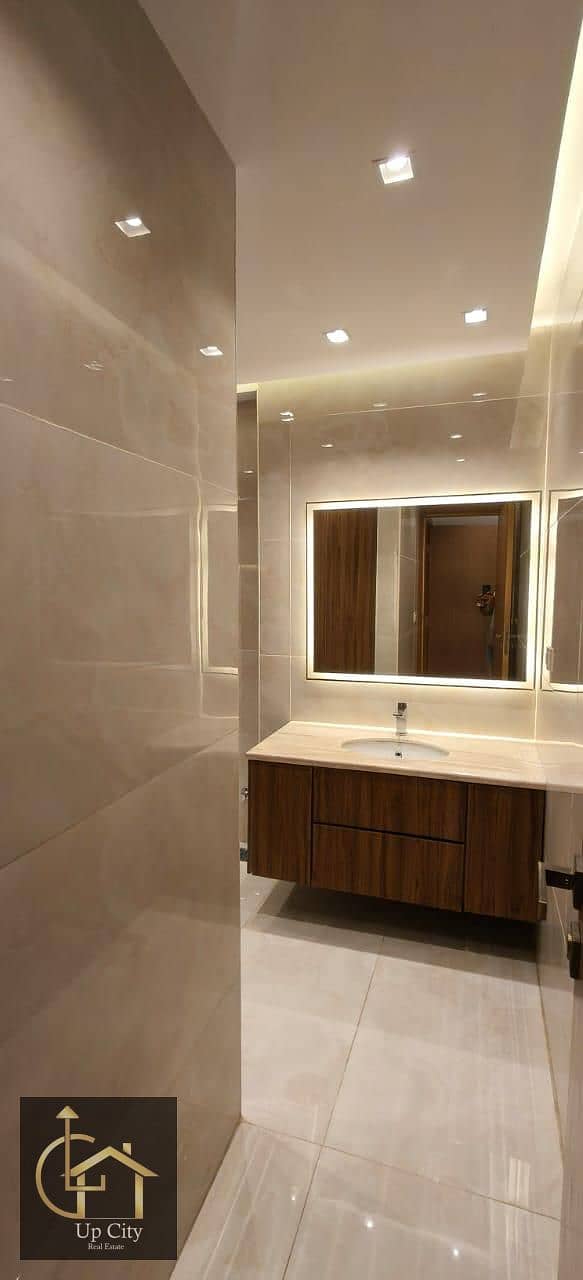 11 39da4cf7-5942-4277-8a55-4d27c58267ff. jpg