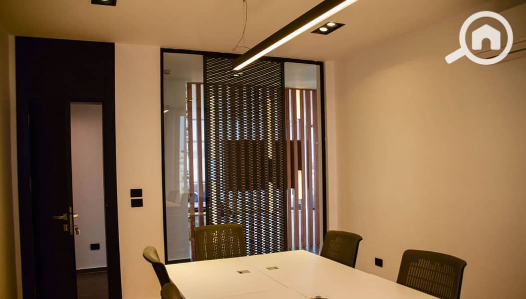 8 eb2fe653-3798-4205-a45a-ddddc9ee0bec. jpg