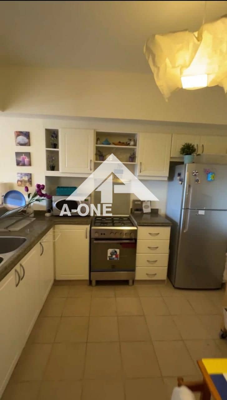 11 fee9fdf5-5c14-4d54-a9af-e2e777d712bd. jpg