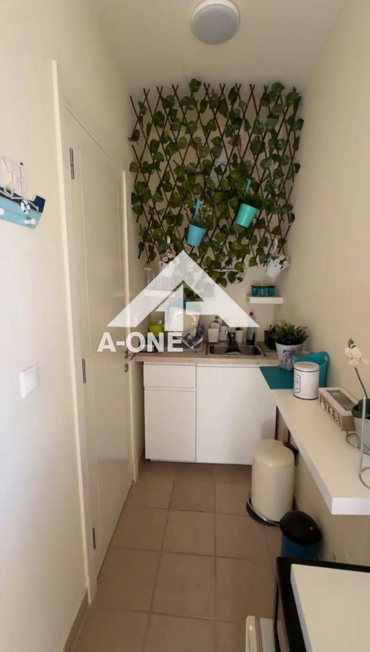 12 dff1a3d8-f2db-41b5-88da-882fa7f00f52. jpg