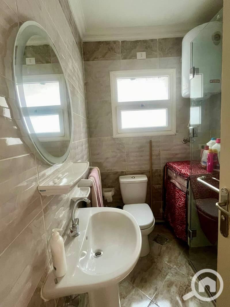 4 WhatsApp Image 2025-12-02 at 13.44. 48_f13d9ce1. jpg