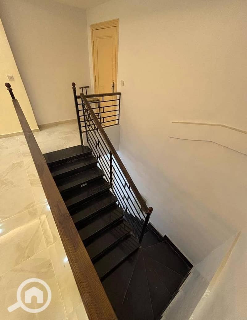 4 صورة واتساب بتاريخ 2025-12-01 في 22.19. 09_7d46b4f5. jpg