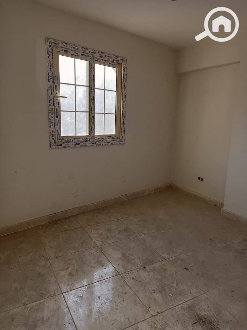 2 2cda9f6a-9d68-4702-8acd-432e2fa72eed. jpg