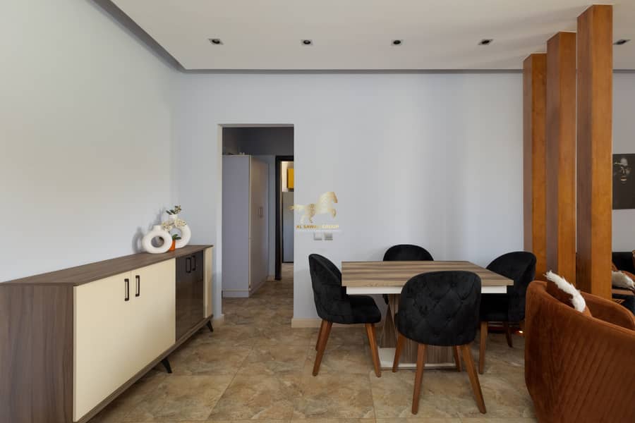 11 0V3A2676-Edit. jpg