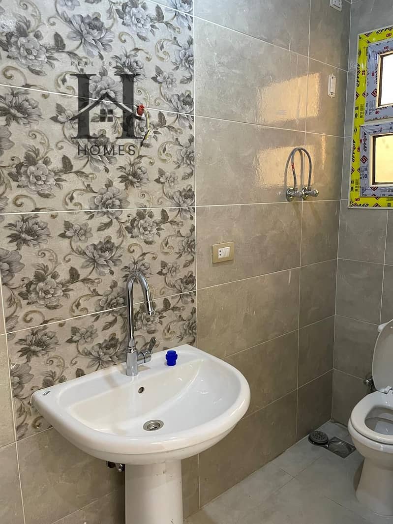 10 WhatsApp Image 2025-10-27 at 11.51. 41 AM. jpeg