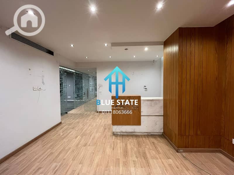 2 01118063666 (81). png