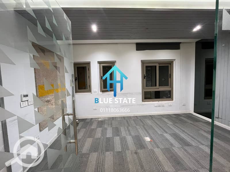 3 01118063666 (82). png