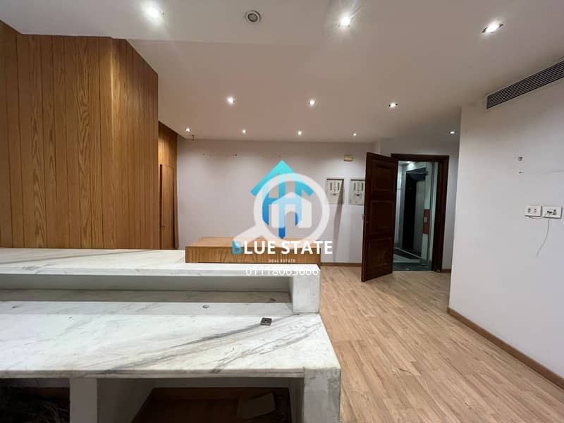 5 01118063666 (76). png