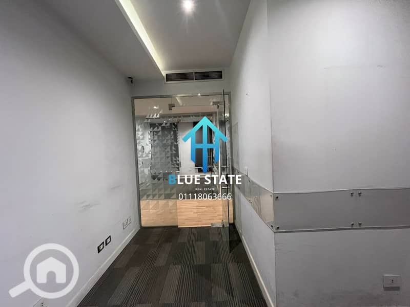 8 01118063666 (77). png