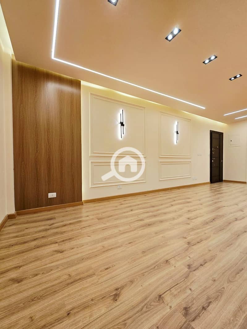 11 صورة واتساب بتاريخ 2025-12-02 في 00.55. 45_40023027. jpg