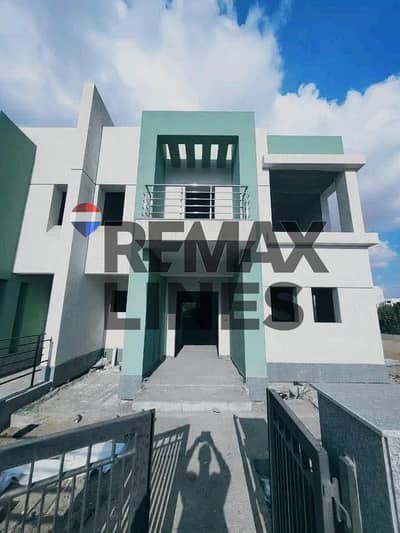 3 Bedroom Villa for Sale in Madinaty, Cairo - 0ba45704-ba00-43b1-9a29-54abbdf0ff8f. jpg