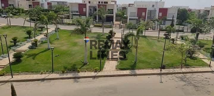 6 e5e4a980-ffea-465c-bc0b-ba1f81f66cd7. jpg