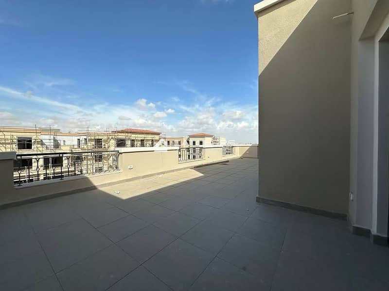 10 WhatsApp Image 2025-11-16 at 14.17. 47 (5). jpeg