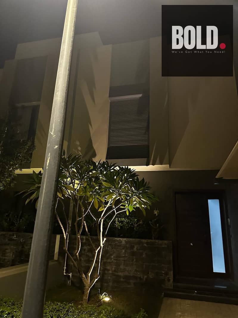 2 468d86a5-f2d1-4596-932b-c8d7d1e1a291. jpg