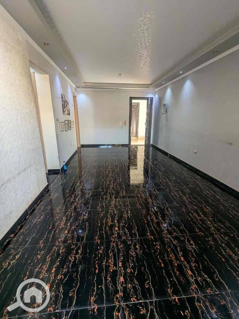 2 e5ddd91d-1917-4fb1-8767-e6600aea13d4. jpg