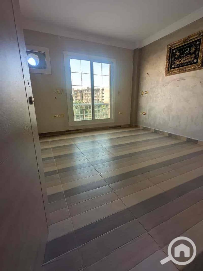 12 c51f3404-72d3-4213-b69a-73d2d1e81e0c. jpg