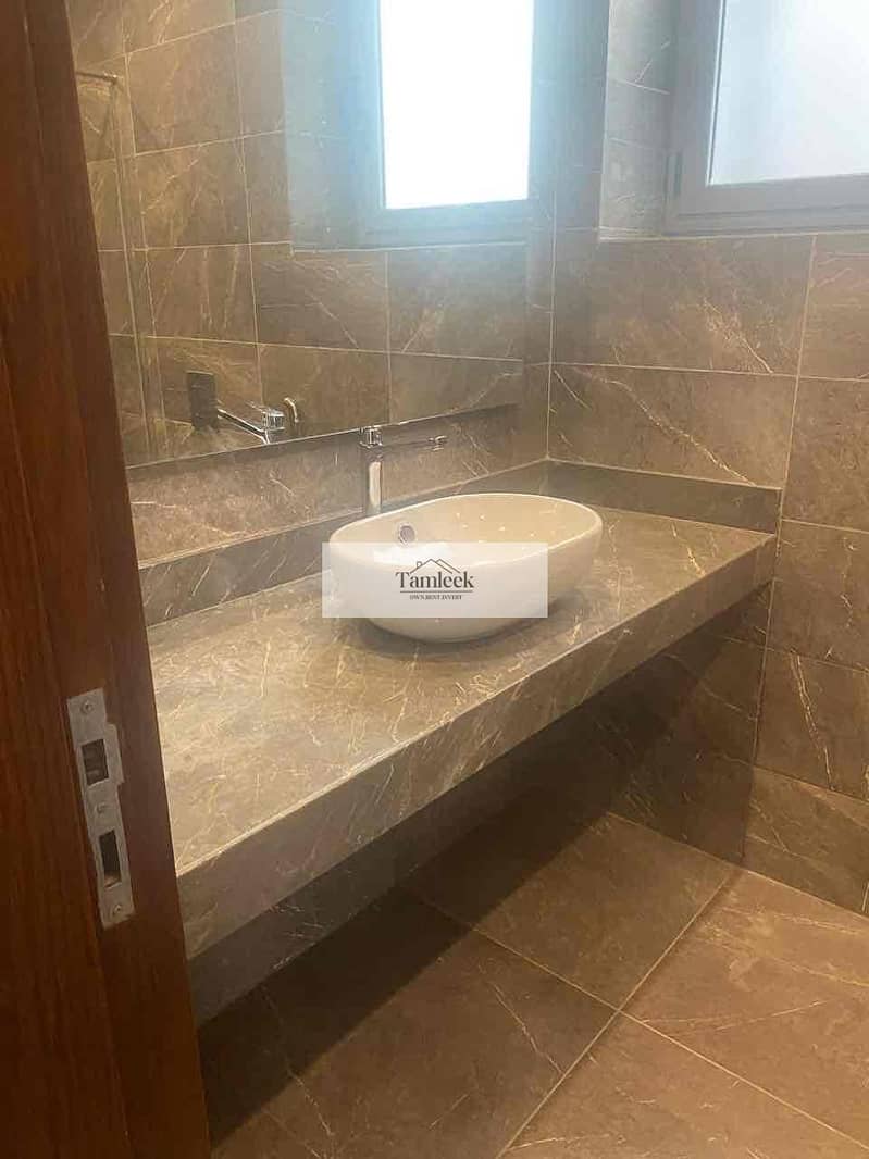 5 d93aeecb-a01f-4359-b4bc-0edd9170ecae. jpg