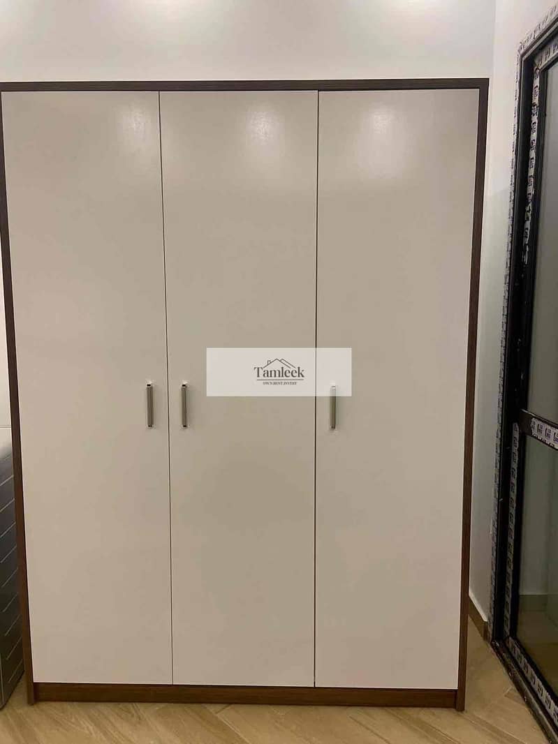 3 b95869d9-e7e8-401f-90b6-bf89d6105655. jpg