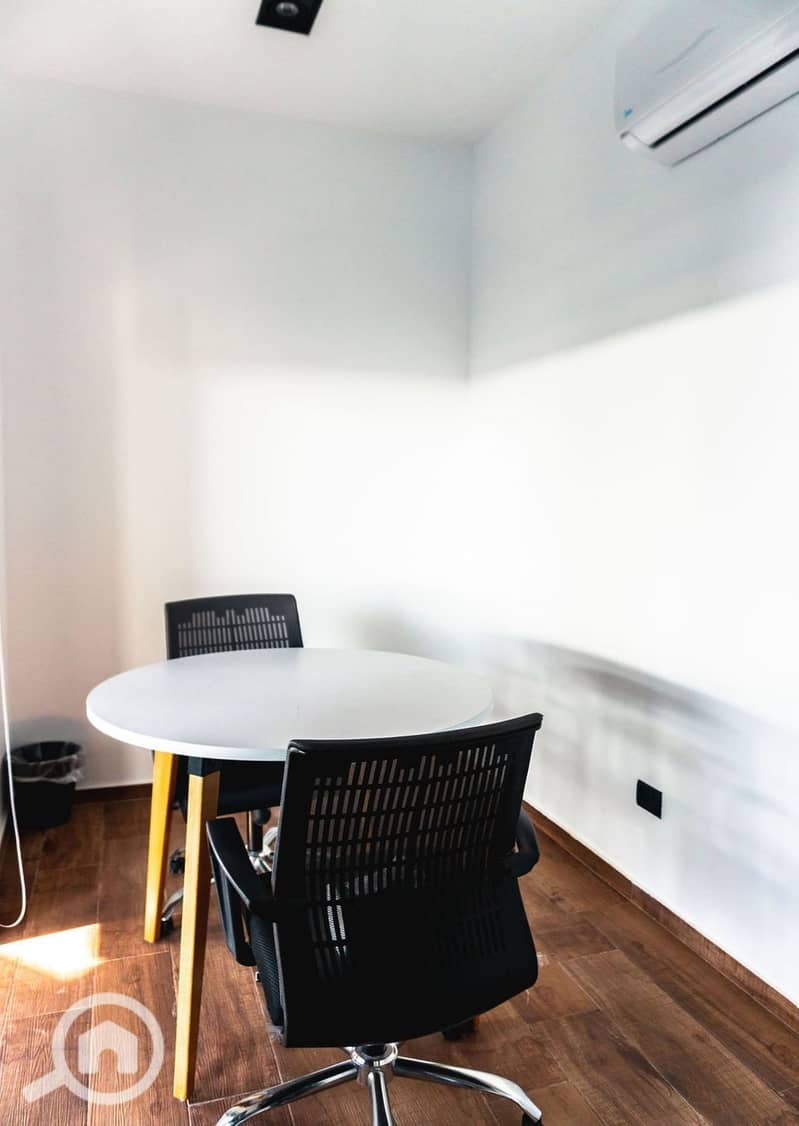 8 b783d635-65a6-44a5-b1c4-9ef87feda4c8. jpg