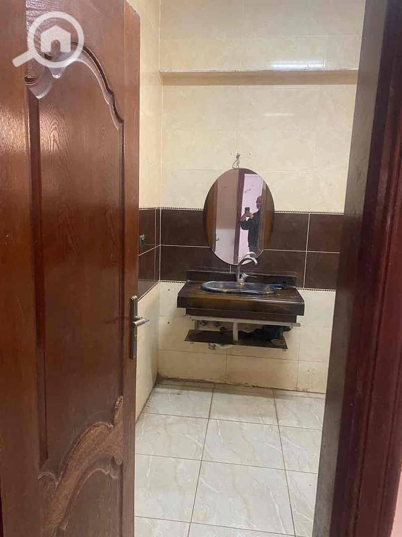 8 69f88cc0-f2ca-45ec-a973-d3469829ce1a. jpg