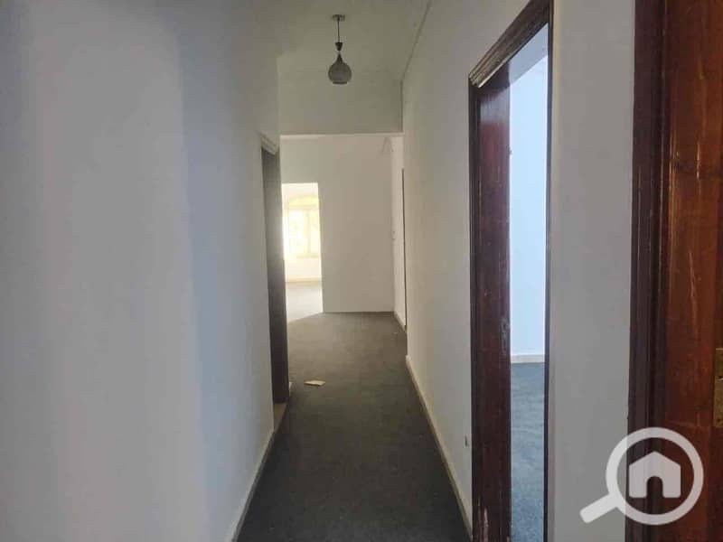 10 a4bad3dd-3bcc-42aa-a1ef-22081729db4e. jpg