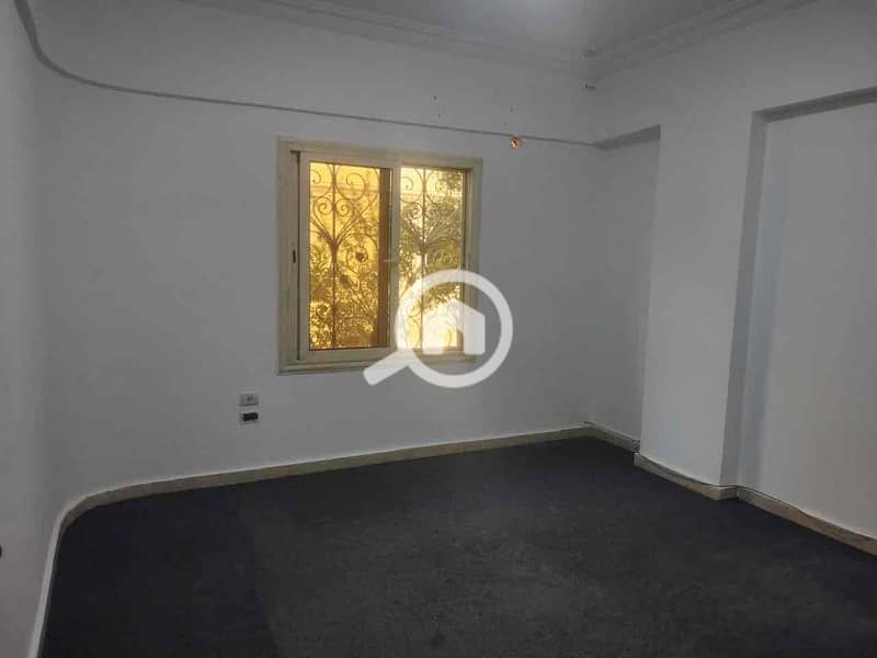 11 9f8b77f0-0c7d-46ef-aef3-951ff970d12d. jpg