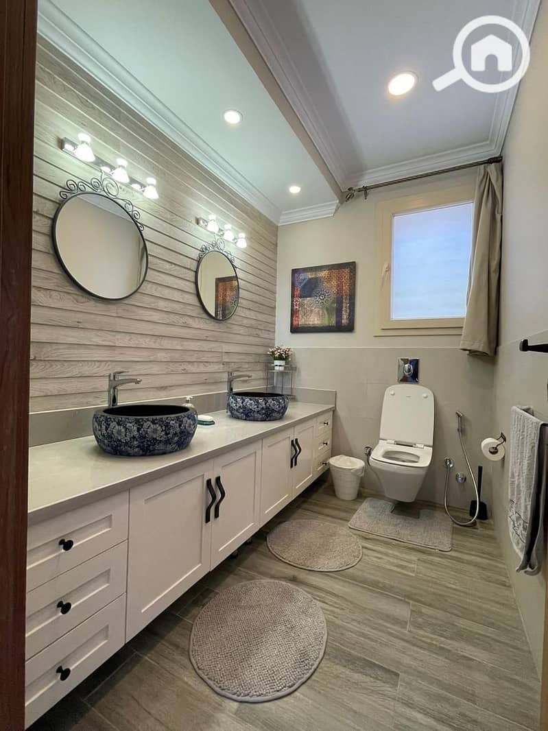 8 8ab696d2-8289-4b12-a7fc-8b97ee553e3e. jpg