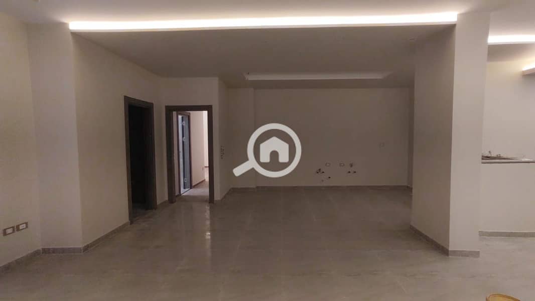 5 e8131c11-a71b-4da4-990e-ae79f3b66d78. jpg