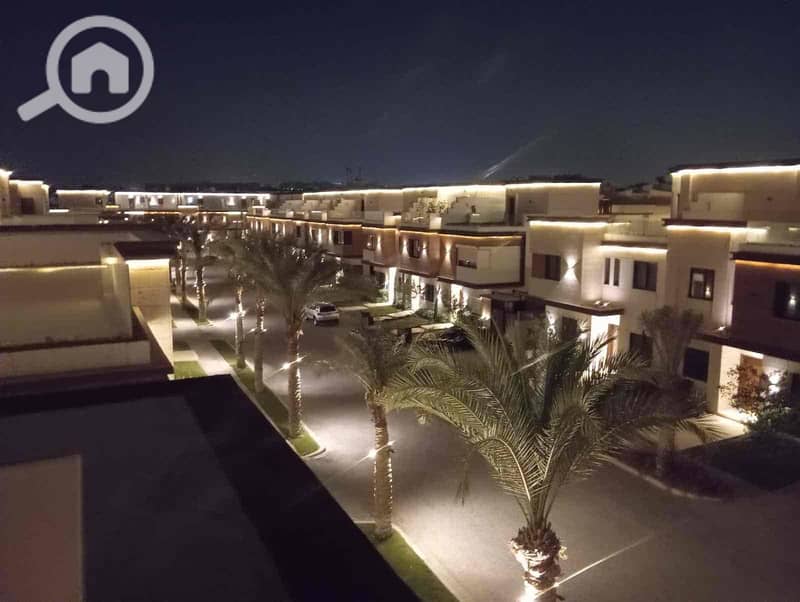 8 64d08ffa-e864-419b-aa31-64a7afe66b74. jpg