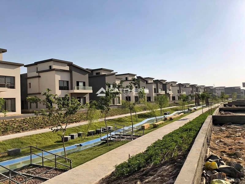 5 PHOTO-2025-11-06-17-35-58 2. jpg