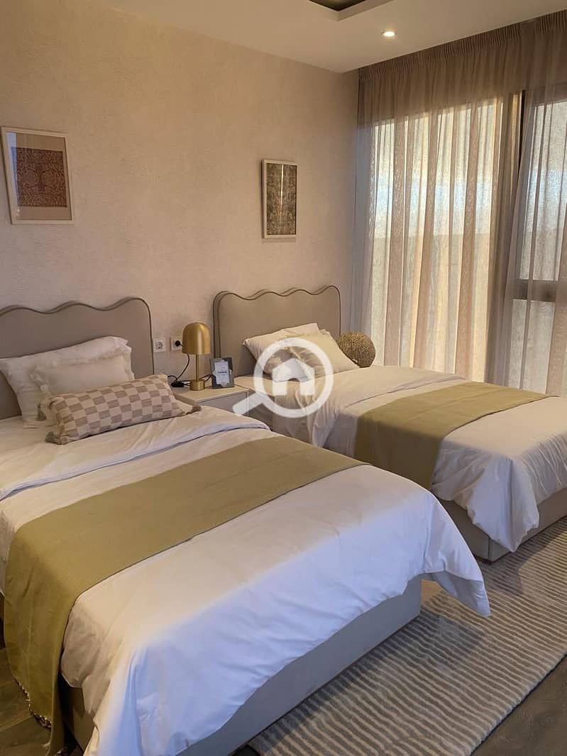 4 232f3c7a-5c4c-48c5-841a-504d57946f68. jpg