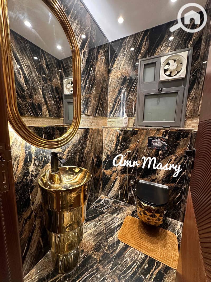 10 6f7b61c7-254a-4b16-927c-0d61060df181. jpg