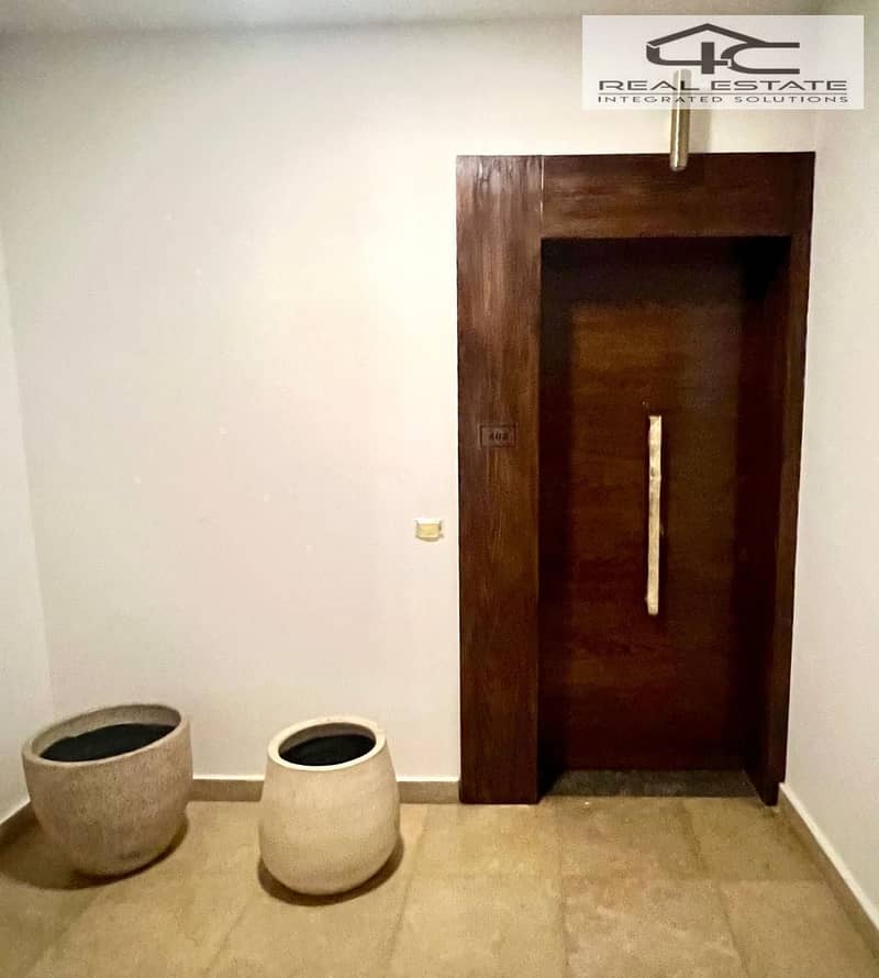 11 WhatsApp Image 2025-12-02 at 20.51. 18 (2). jpeg