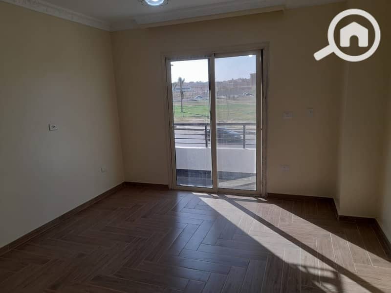 2 7dc57f9b-132d-4776-9277-878cd2bd19a0. jpg