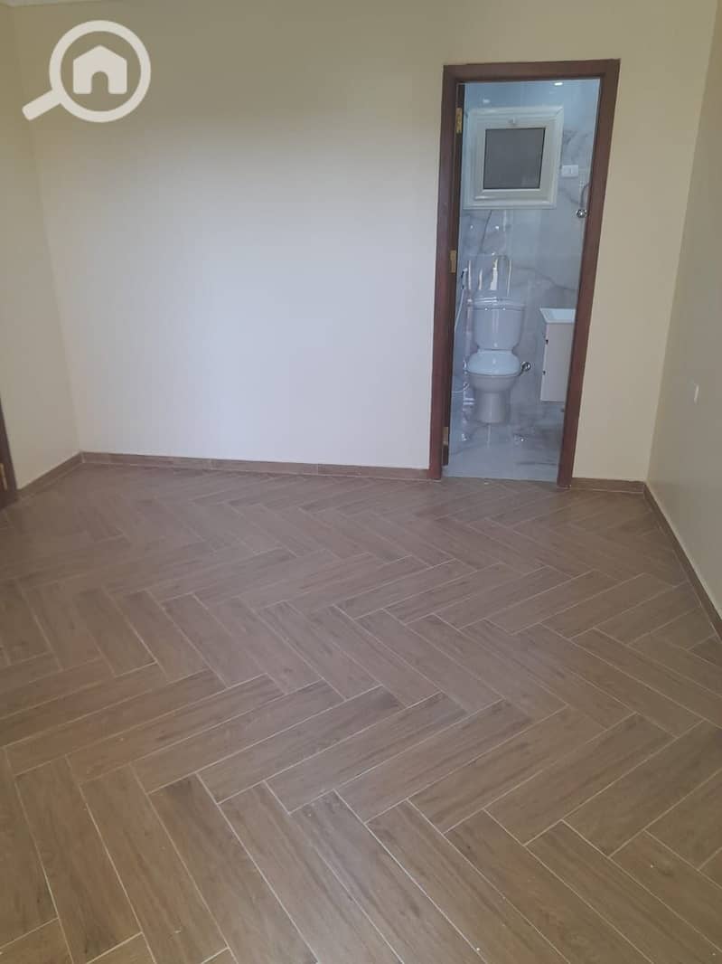 8 1267740d-94ef-4d7c-9e92-3694866b32a0. jpg