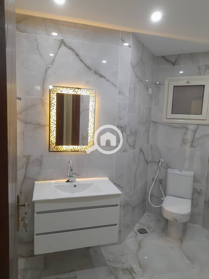 11 0e6085fd-3ee9-4845-ab56-9dc72ffb209e. jpg